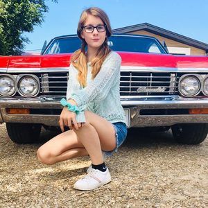 Meet your Posher, Emily